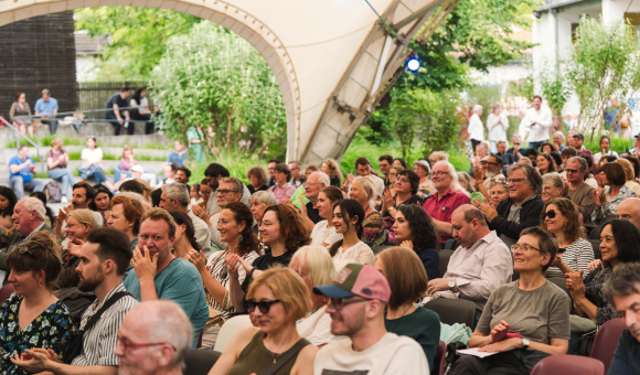 Volles Haus in der ufa-Fabrik (c) Jim Kroft